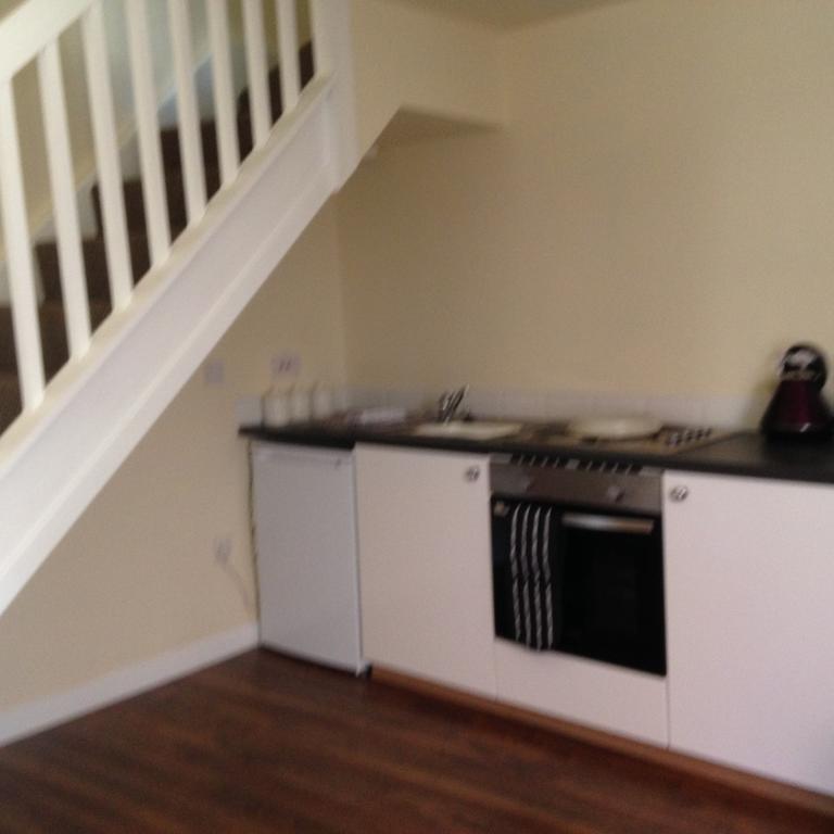 The Old Coach House Apartment อายเมาธ์ ภายนอก รูปภาพ